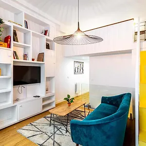 Disponible - - Equipped Souplex - From 1 To 6 Guests Appartement