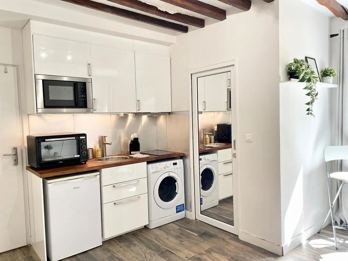 Cosy Flat Bastille & Marais - Wifi Fibre & Netflix contacts